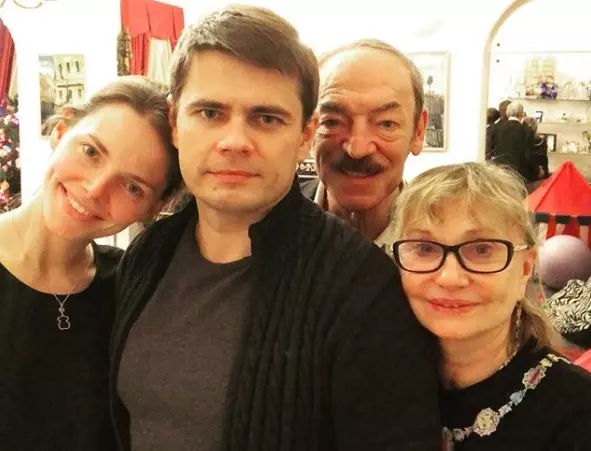 Фото из социальной сети: Михаил Боярский со своей семьей