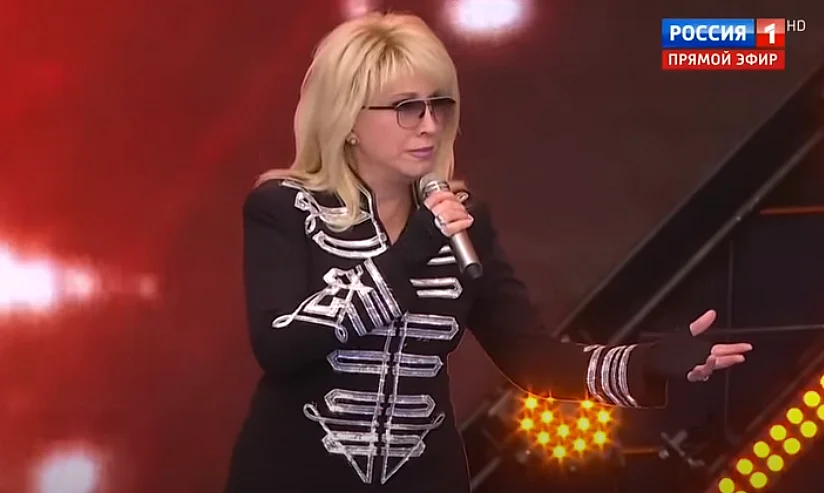 Скриншот концерта на День России 2022 с участием Ирины Аллегровой