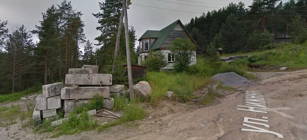 Скриншот Гугл Карты (панорамный вид - ранний снимок): г. Медвежьегорск, ул. Нижняя, д. 12.